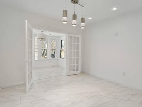 Building Photo - 90-22 82nd Rd