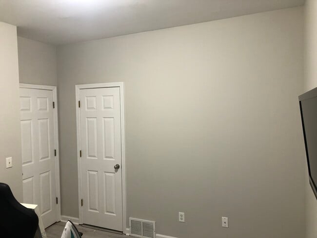 Building Photo - 975 Misty Birch Ln