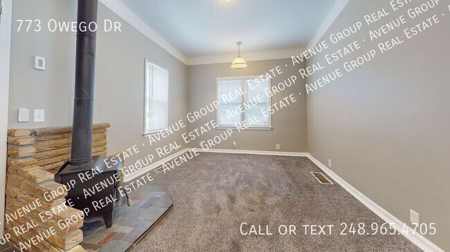 Foto del edificio - 773 Owego Dr