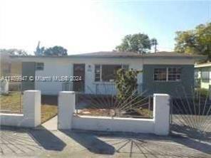 Primary Photo - 812 NW 10th St