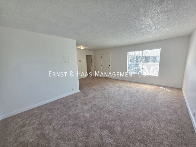 Photo - 240 E Burnett St Apartment