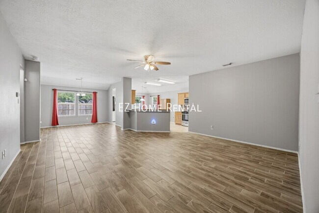 Foto del edificio - 2734 Trinity Glen Ln