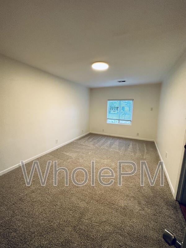 Foto del edificio - 6095 Pierce St
