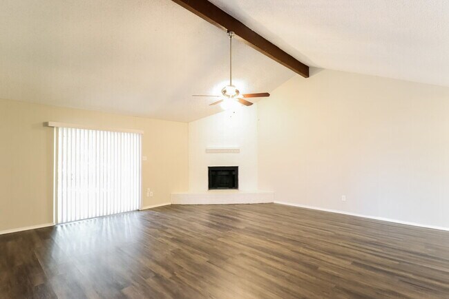 Foto del edificio - 4200 Cypress Springs Dr