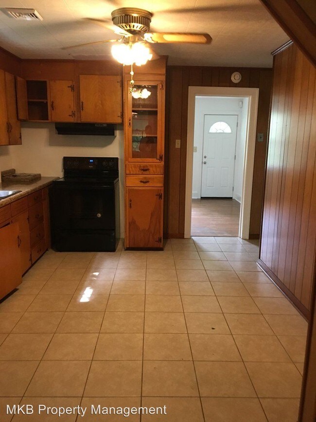 Building Photo - 2 br, 1 bath House - 1810 Rutrough Road