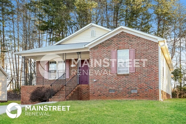 Building Photo - 4804 Shady Pine Dr
