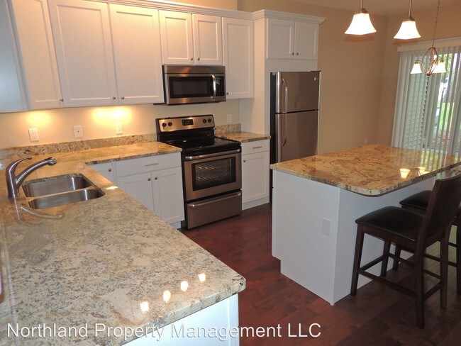 Building Photo - 427 Munson Pl