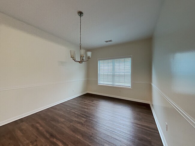 Building Photo - 303 Millpond Parkway