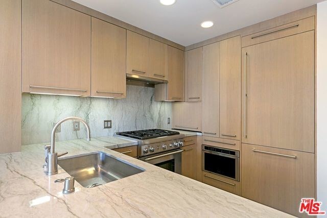 Foto del edificio - 1755 Ocean Ave