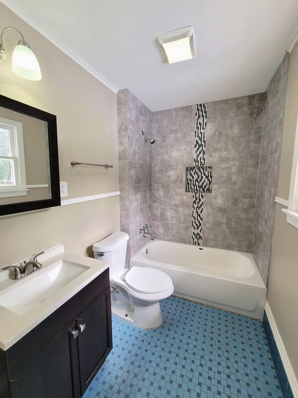 Building Photo - 1218 Graham Dr