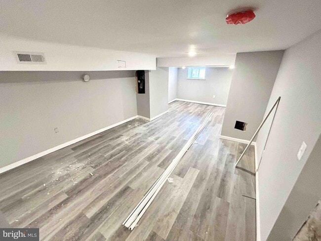 Building Photo - 5828 Hadfield St
