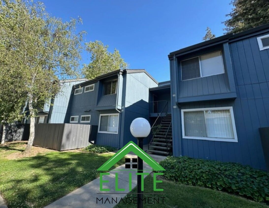 Primary Photo - **2 Bed, 2 Bath Condo in Gated Community |...