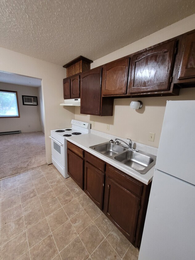 Primary Photo - 220 Gateway Dr NW
