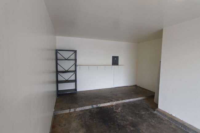 Building Photo - 11320 Prospect Ave NE