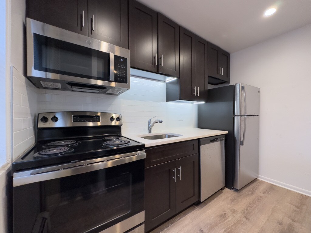 Foto principal - 527 W Aldine Ave