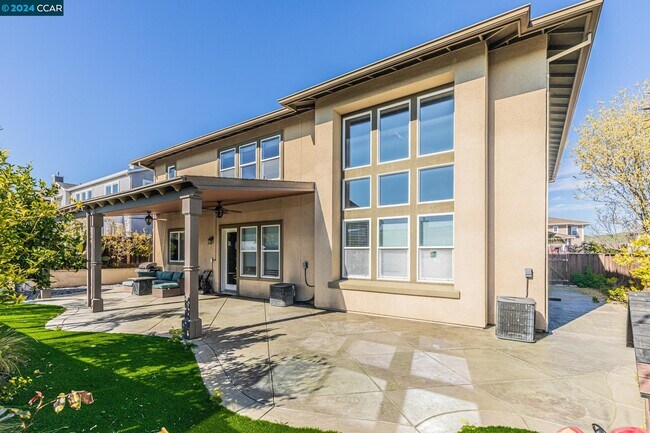Foto del edificio - 520 Townsend Dr