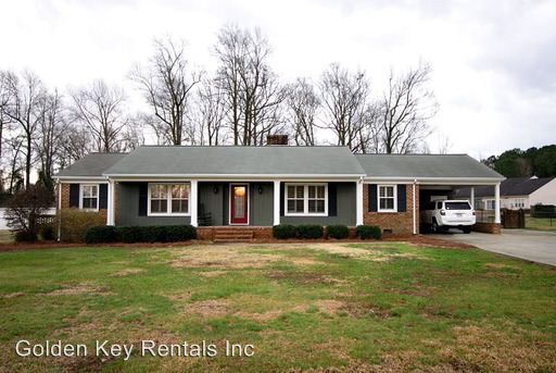 Primary Photo - 214 Pinewood Dr