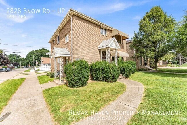 Building Photo - 2828 Snow UP, Parma - Spacious 2 Bedroom, ...