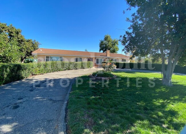 Foto del edificio - 30459 Rolling Hills Dr