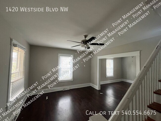 Building Photo - Spacious 2 bed 2 bath with Solar Panels!