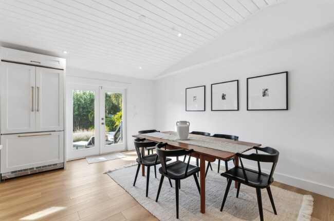 Foto del edificio - 5510 Venetian Blvd NE