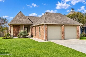 Building Photo - 101 Tara Oak Dr