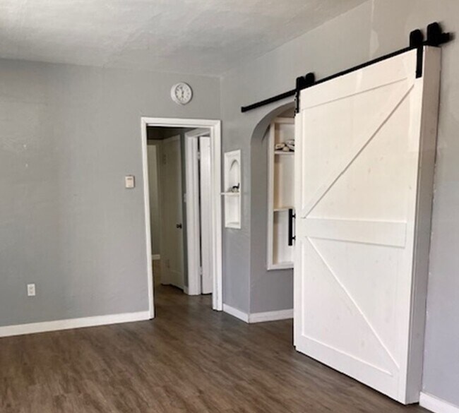 Foto del edificio - 3 bedroom, 1 bath Single Family Home