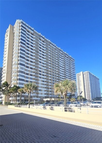 Building Photo - 1980 S Ocean Dr