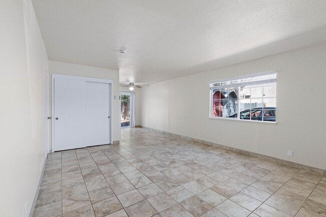 Foto del edificio - 1518-1522 Trower Ave