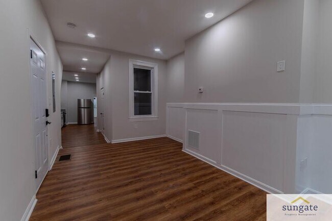 Building Photo - 1276 Riverside Ave