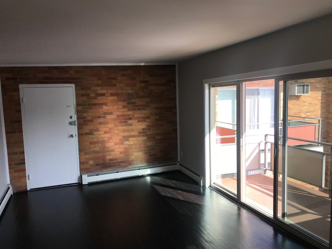 22002208 Jefferson Ave Unit 5, Norwood, OH 45212 Room for Rent in