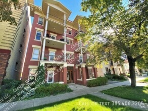 Building Photo - 470 E 300 S