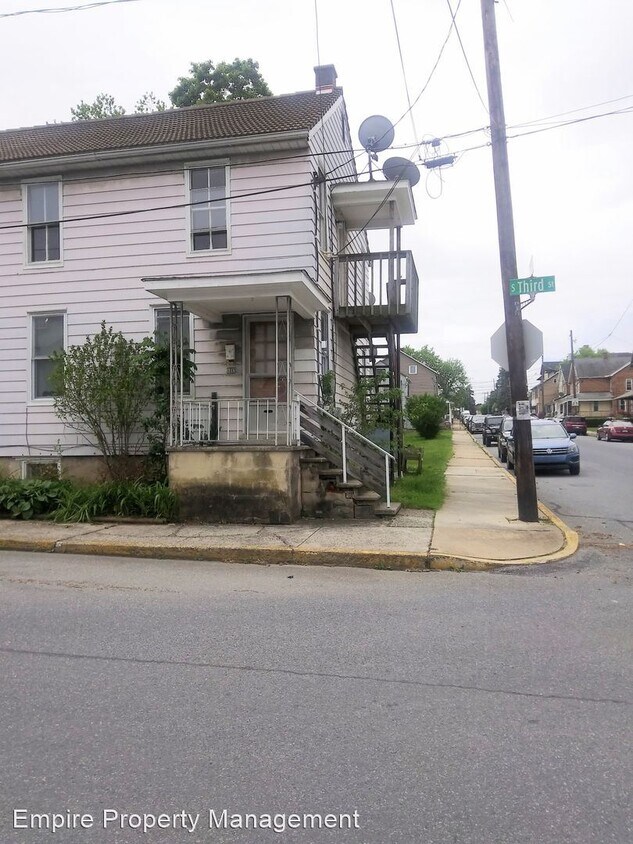 Primary Photo - 102-104 S 3rd St