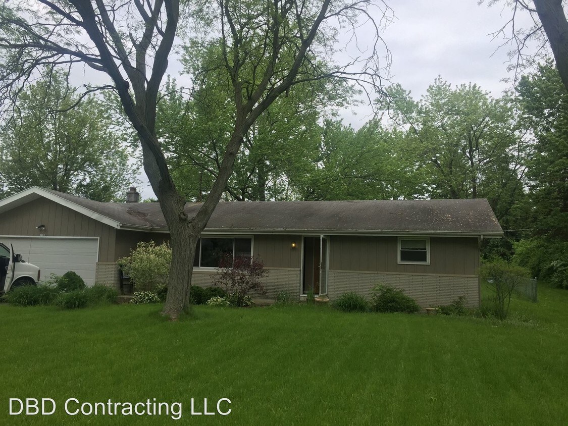 Primary Photo - 3832 Wyandotte Dr