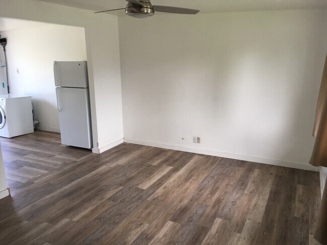 Foto del edificio - 375/377 N 760 W