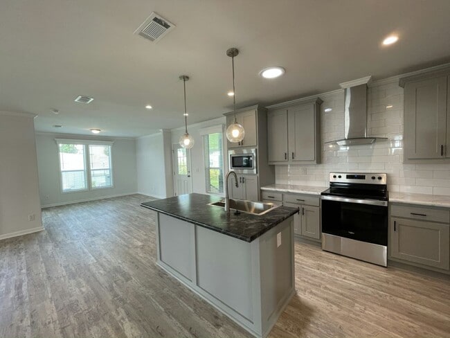 Building Photo - 960 Zacapa Ave