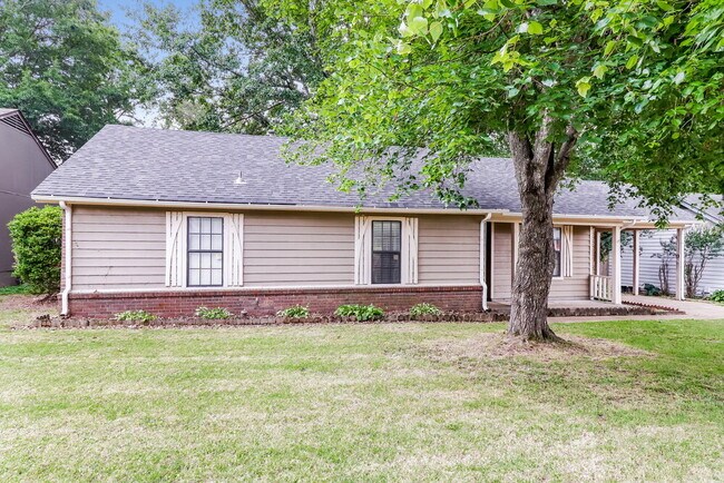 Building Photo - 5711 Redford Ave