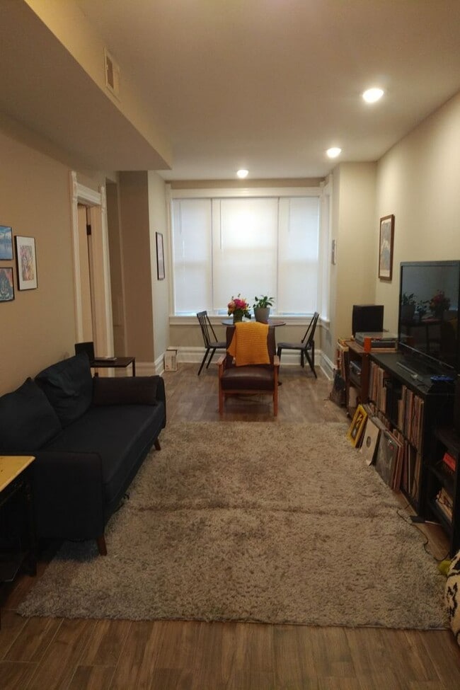 Photo - 2041 W McLean Ave Apartment