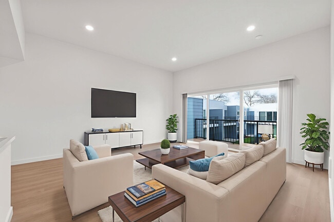 Building Photo - Firwood Station