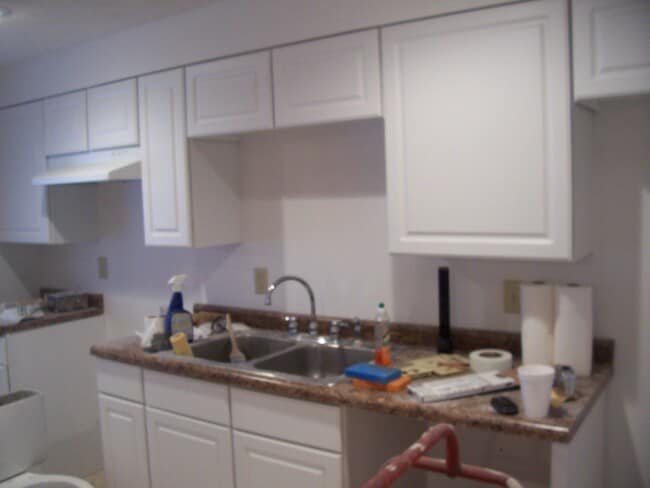 Building Photo - 433 E Southern Dr