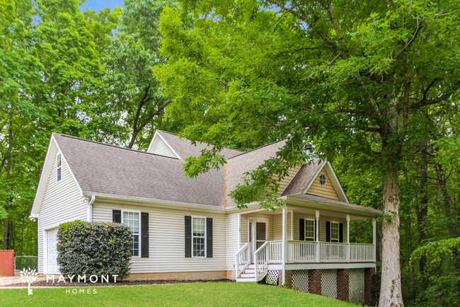 Building Photo - Spacious 4-Bedroom Home