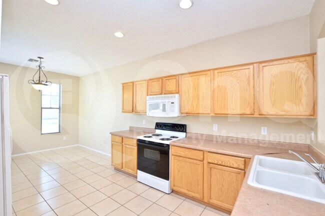 Building Photo - 3358 E Packard Dr