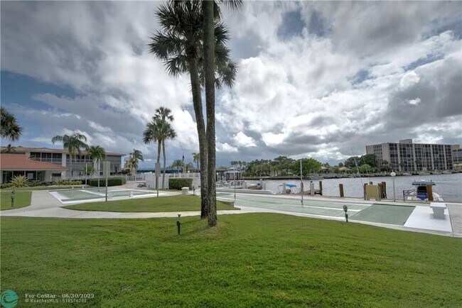 Foto del edificio - 105 NE 19th Ave