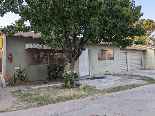 Building Photo - 418 Real Rd