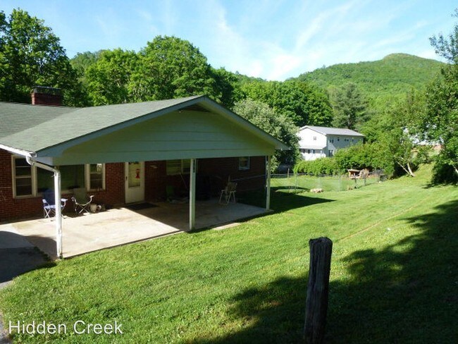 Building Photo - 686 Clint Norris Rd