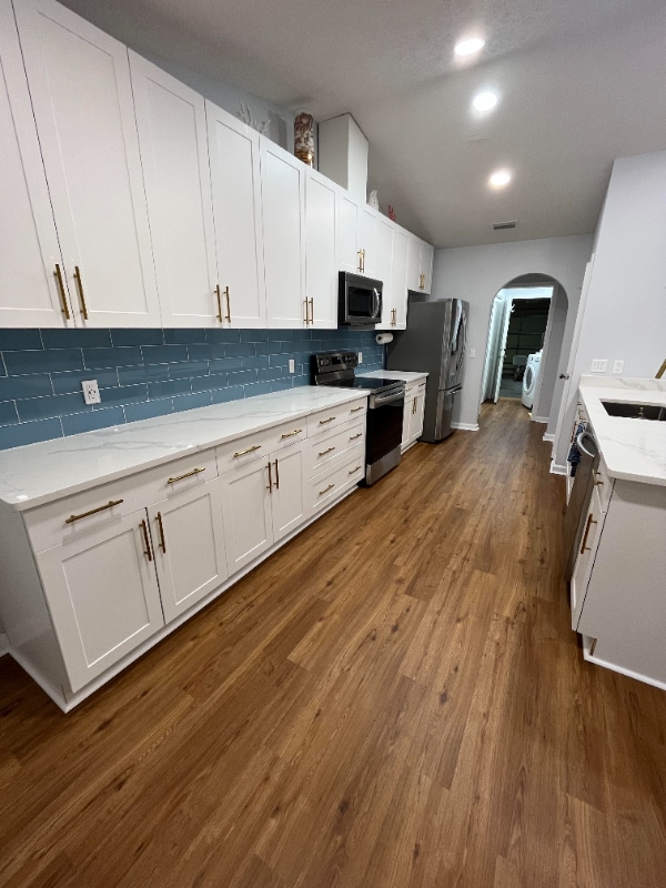 Building Photo - 331 Brady Way