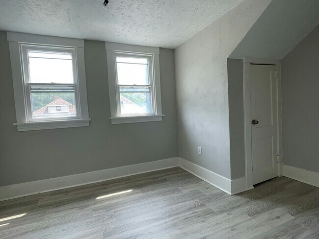Foto del edificio - 2115 6th Ave