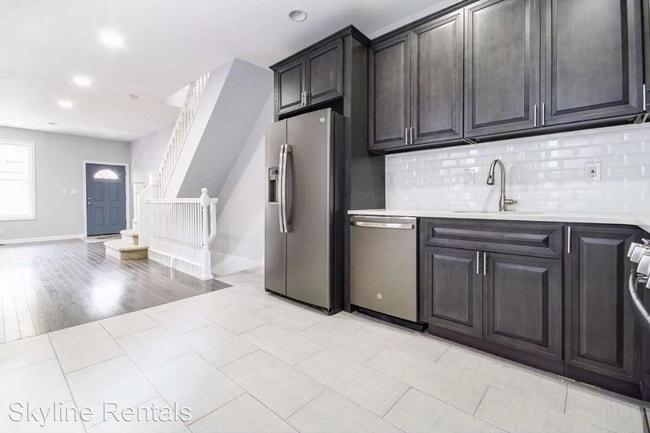 Building Photo - 3 br, 2.5 bath House - 1422 N 30TH ST