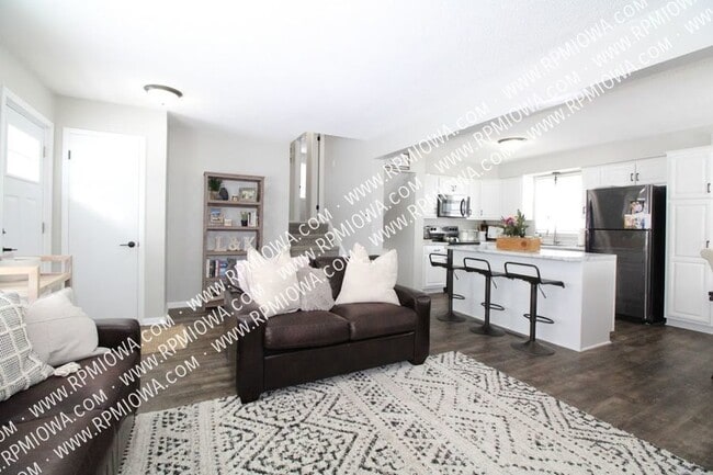 Foto del edificio - 1318 SW Kenworthy Dr