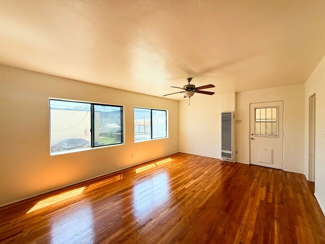 Building Photo - Welcome to Your Coastal Home  in Ocean Beach!